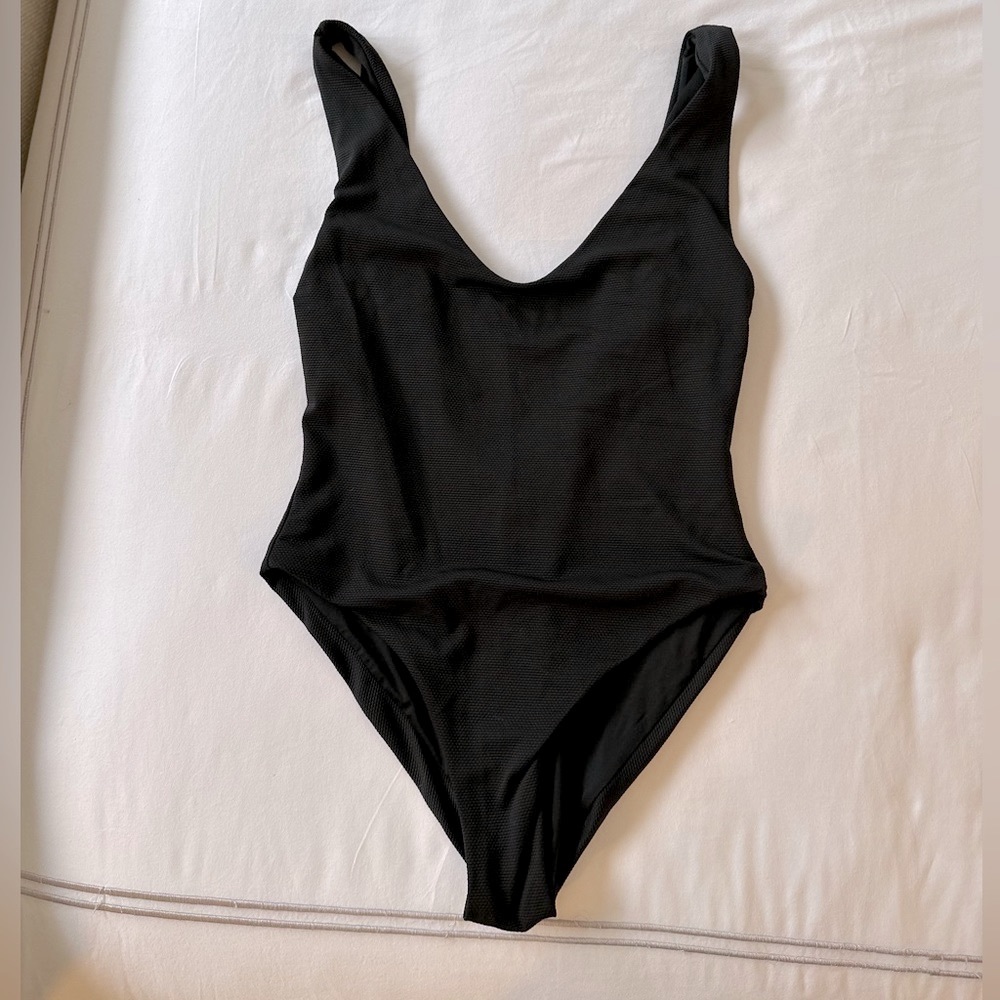 Eberjey Black Scoop Swimsuit (M)